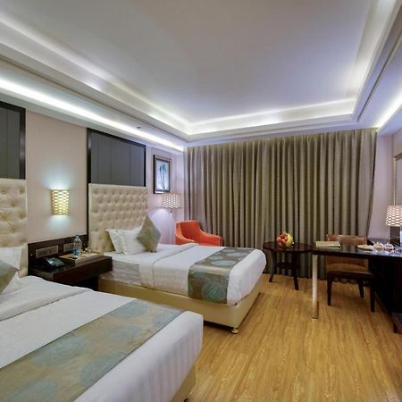 Om Clarks Inn Raebareli Ngoại thất bức ảnh